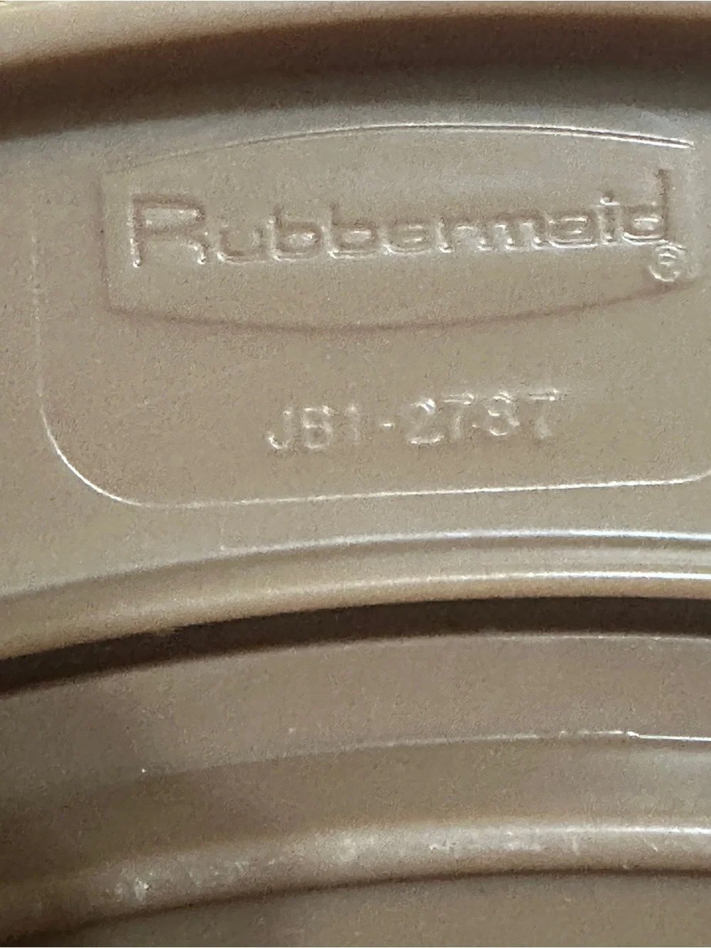 Rubbermaid simple round